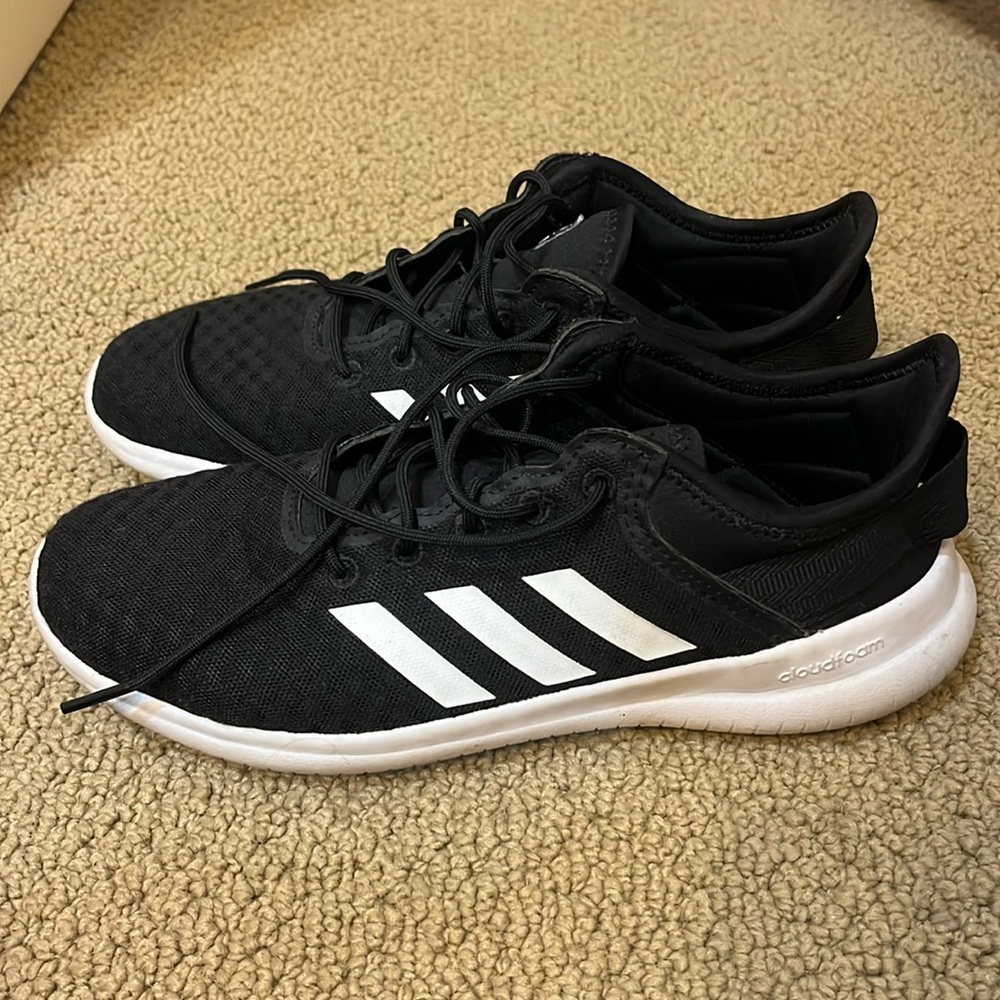 Adidas Cloudfoam Tennis shoes